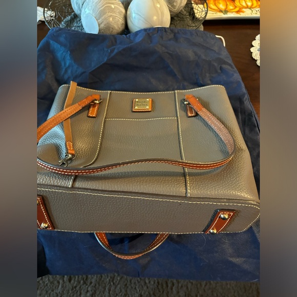 Dooney and Bourke Pebble Grain Small Lexington - Picture 2 of 6